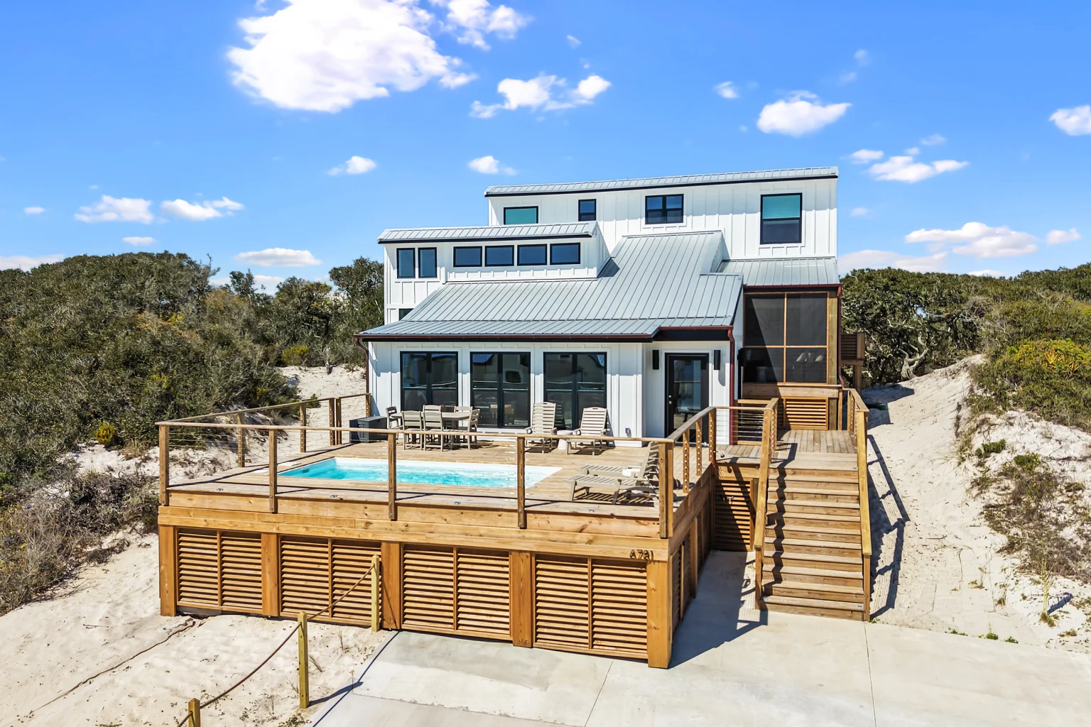House and pool deck in the dunes, Love Shack