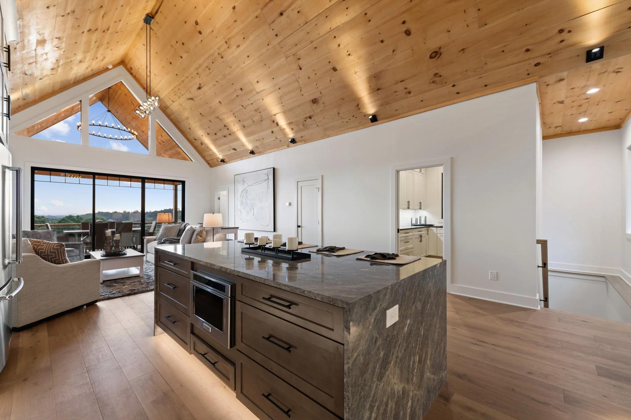 Kitchen island and the great room, View Finder I