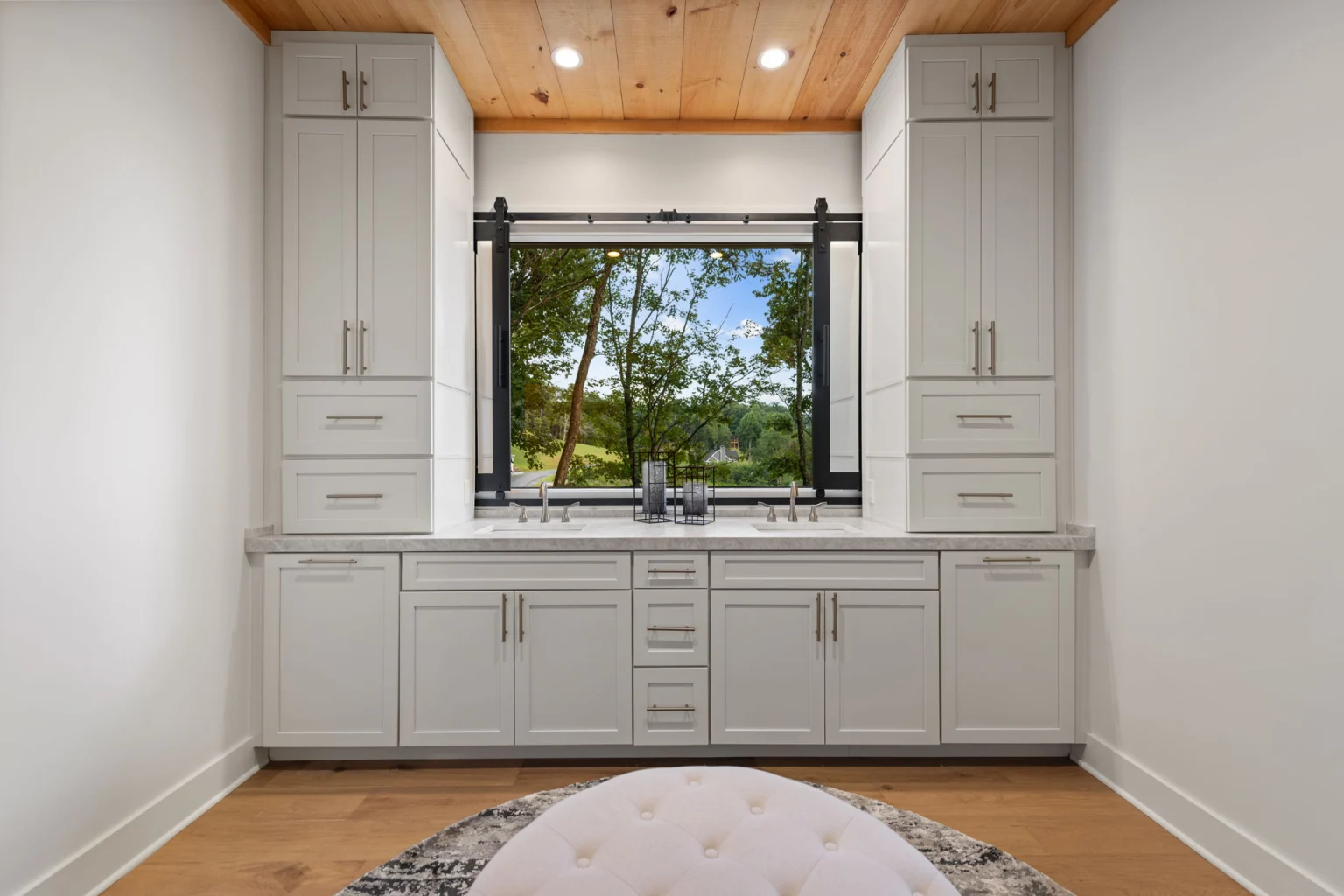 Primary bathroom double vanity, View Finder I