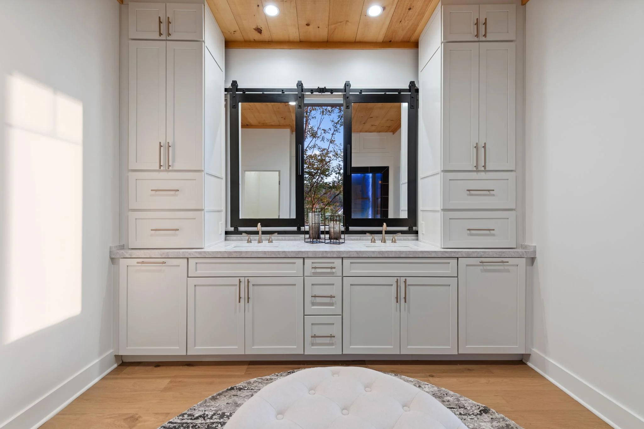 Primary bathroom double vanity, View Finder I