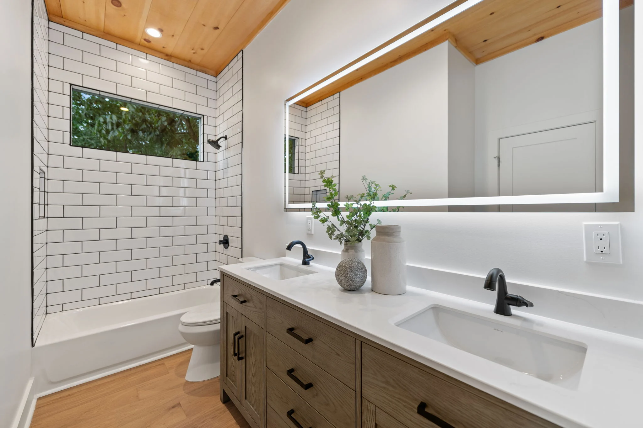 Main-level bathroom, View Finder I