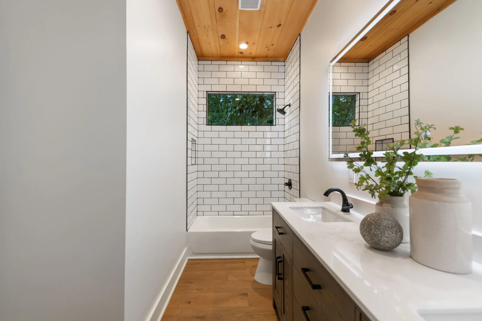 Main-level bathroom, View Finder I