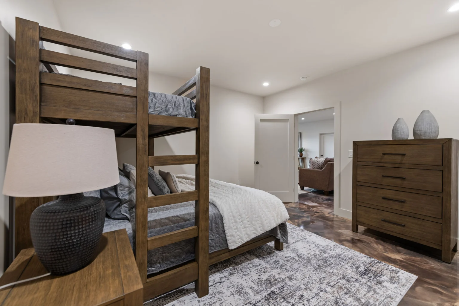 Bunk room, View Finder I