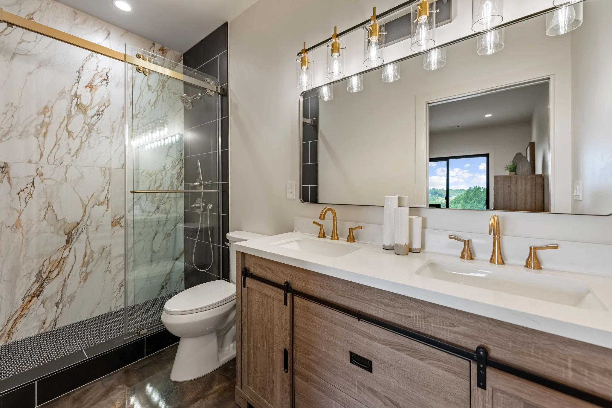 Bathroom with a glass shower, View Finder I