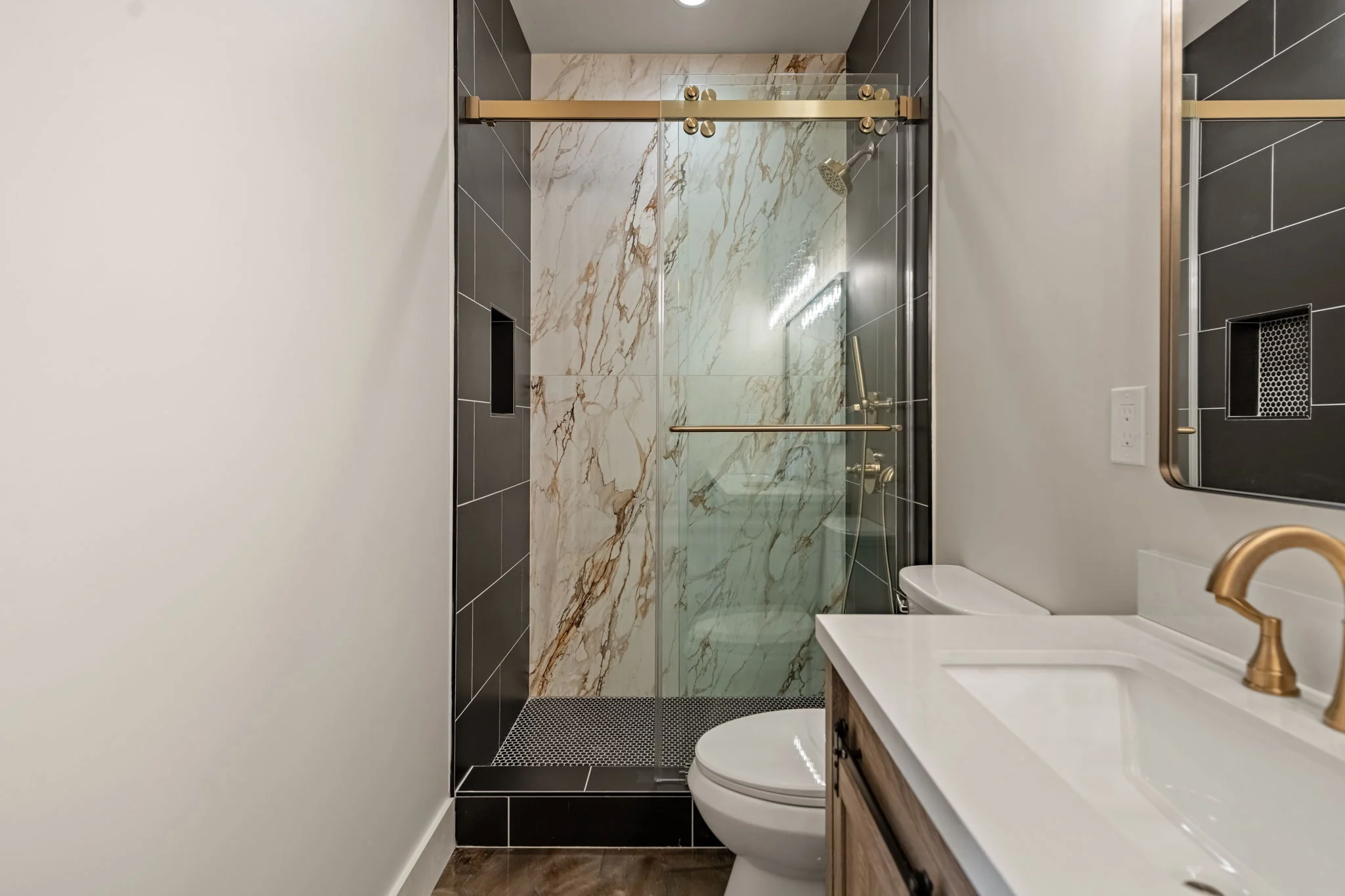 Bathroom with a glass shower, View Finder I