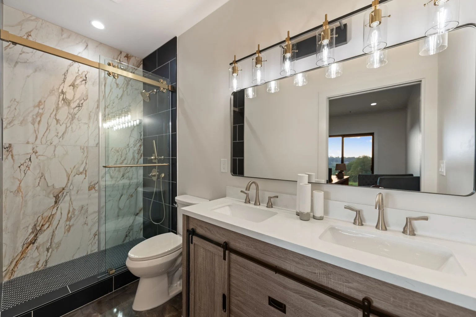 Bathroom with a glass shower, View Finder I