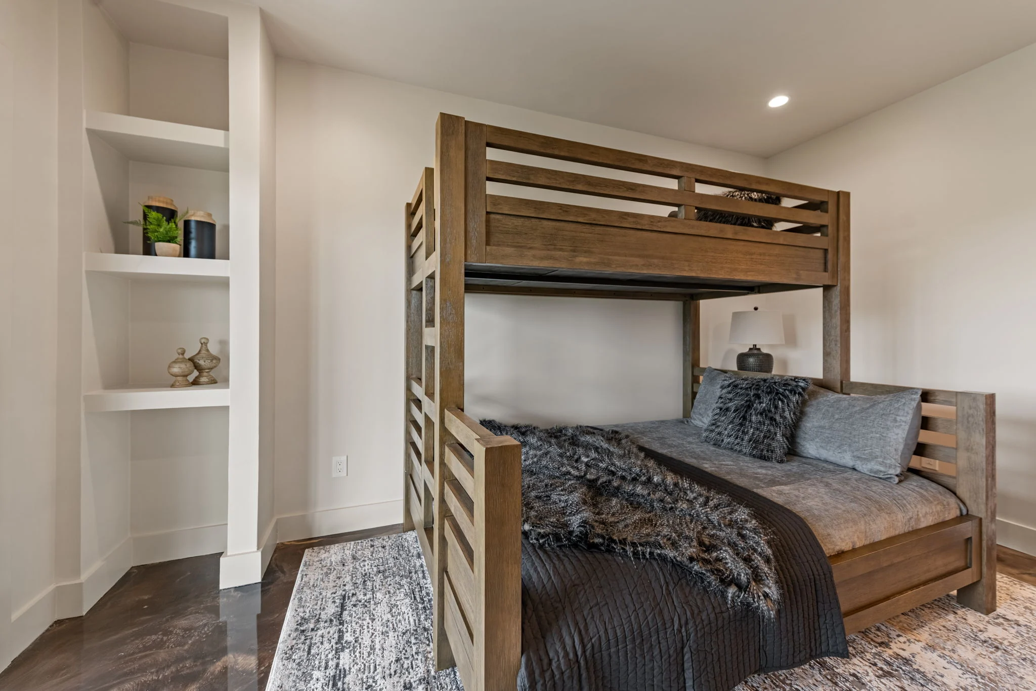 Second bunk room, View Finder I