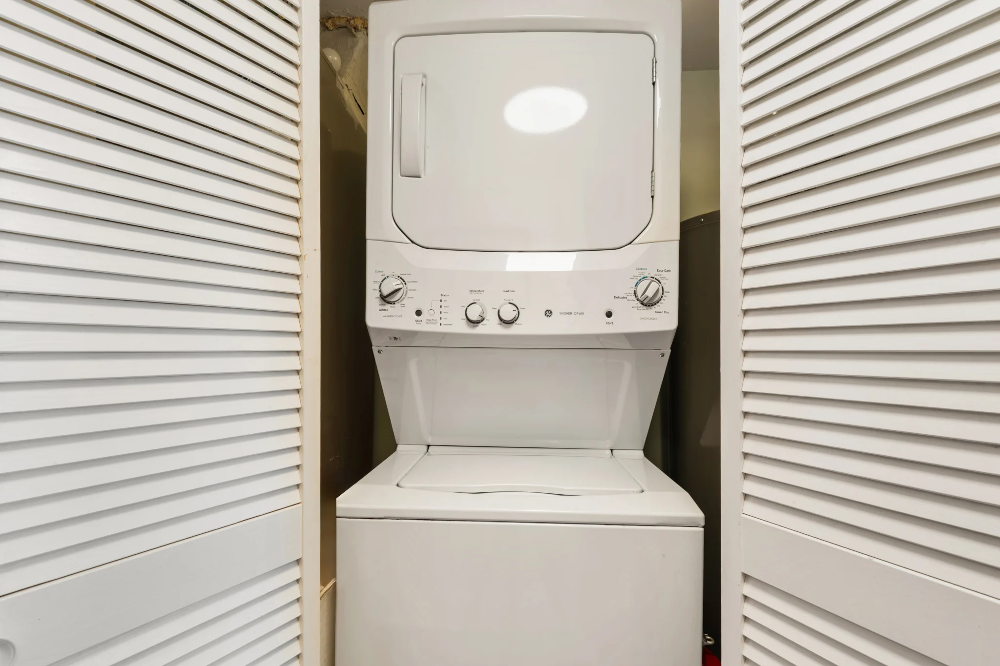 Stacked washer and dryer, SouthWind East